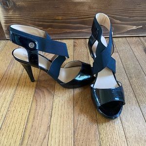 Liz Claiborne 9 1/2 strappy sandals